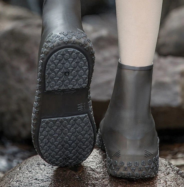 🔥Hot Sale 49% OFF🔥 Stop Soaked Sneakers! Heavy-Duty Rain Shoe Covers – Anti-Slip & Fold Into Your Bag 🌧️